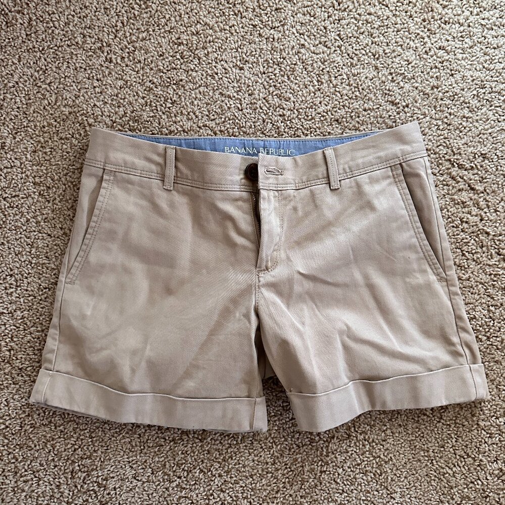 Khaki shorts